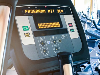 Ferdy’s Gym Aldenhoven: Crosstrainer Bedienfeld Ferdy's Gym Aldenhoven: Crosstrainer Bedienfeld